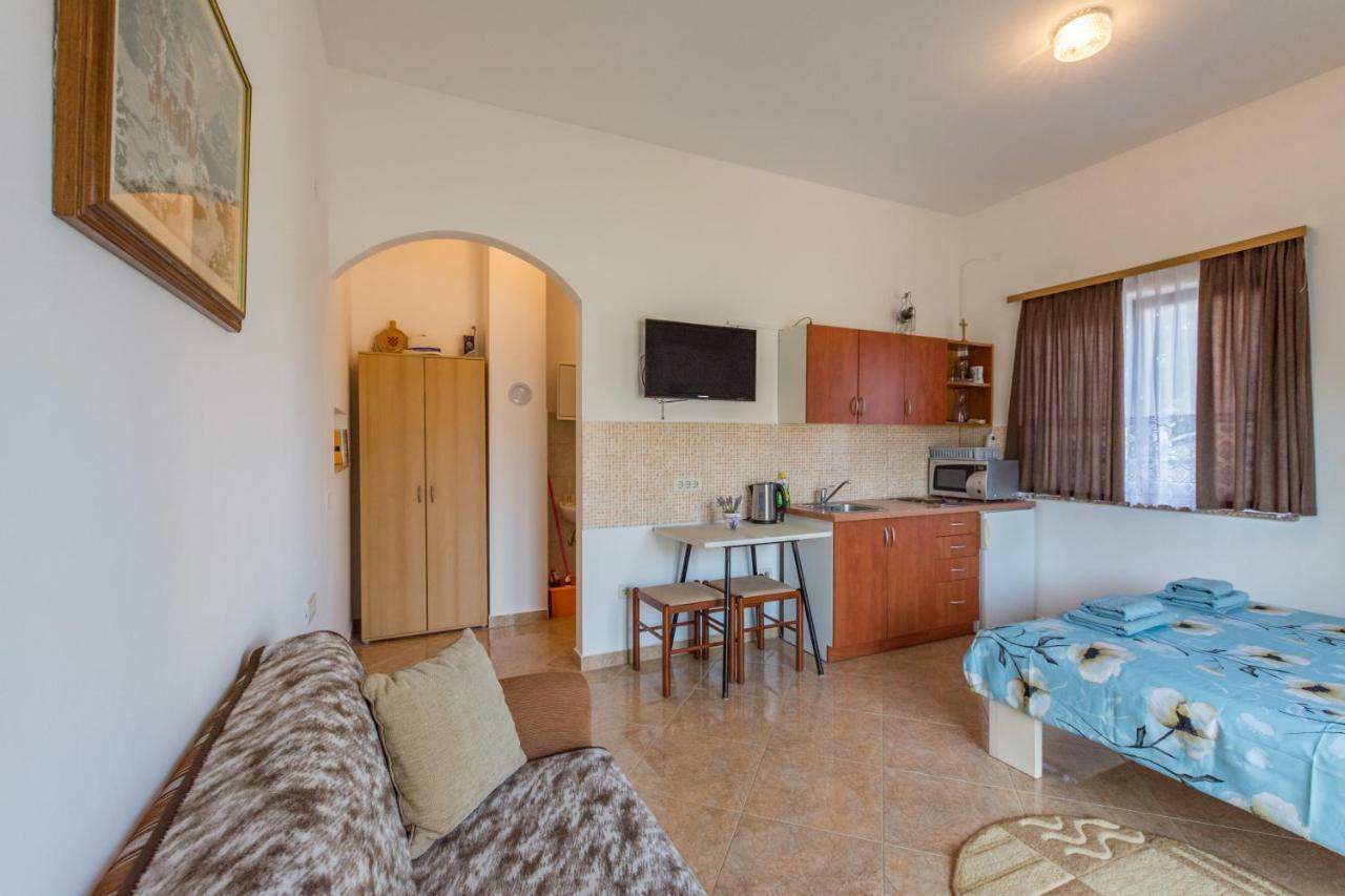 Apartment Lavanda 2 Porec Exterior photo