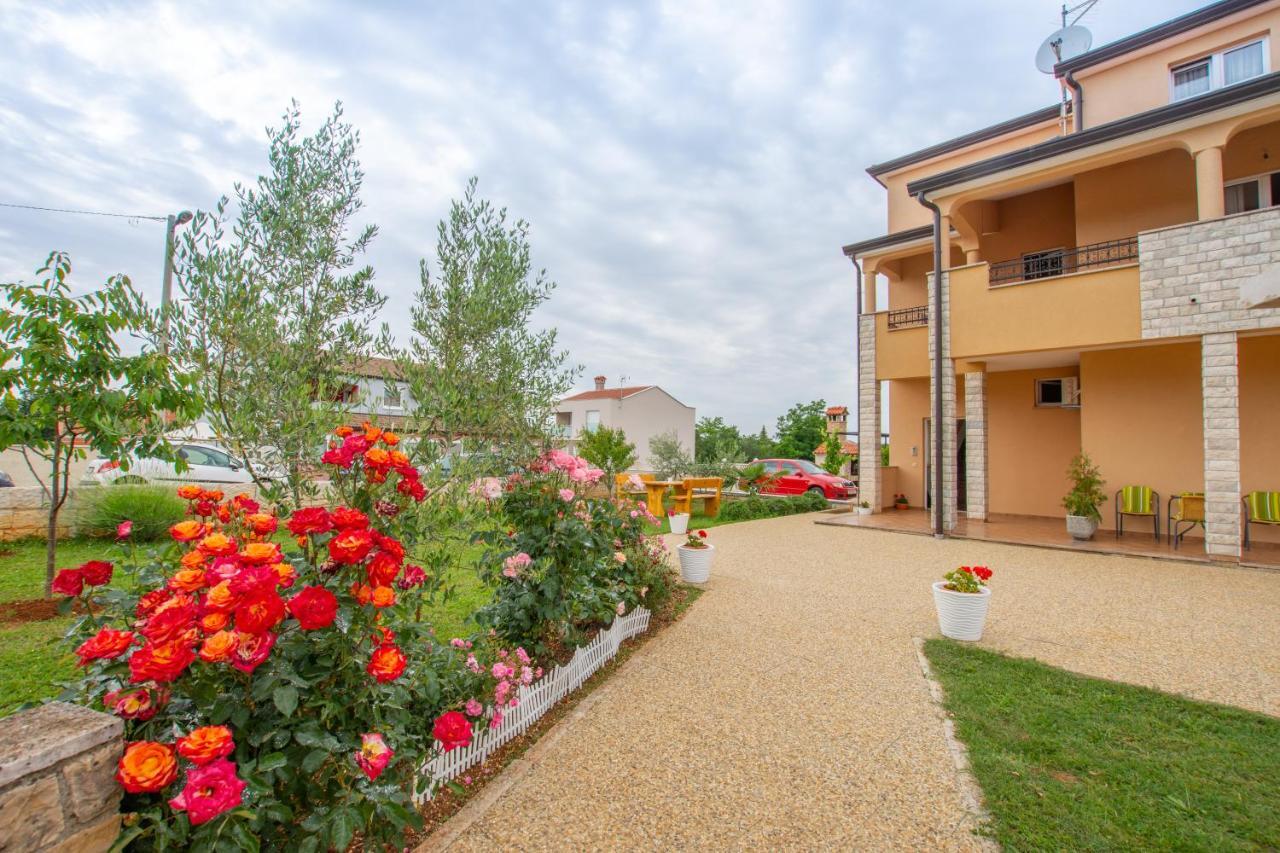 Apartment Lavanda 2 Porec Exterior photo